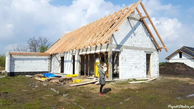 Cena m2 budowy domu 2026: ile zapłacisz i jak zaoszczędzić