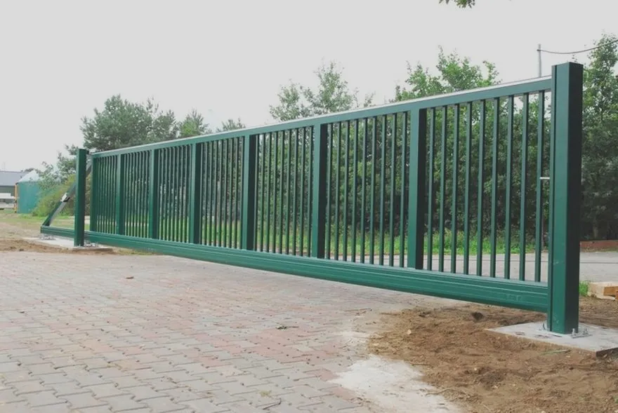 Czy fundament pod bramę przesuwną wymaga zbrojenia? Sprawdź, co musisz wiedzieć!