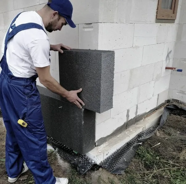 Skuteczne sposoby, jak skleić styropian w prosty sposób