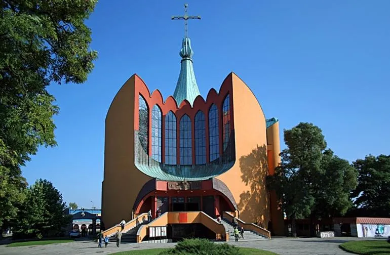 Budowa domu z częścią usługową