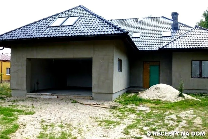 Garaż w bryle domu