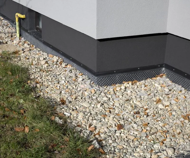 Najczęstsze błędy przy montażu folii kubełkowej